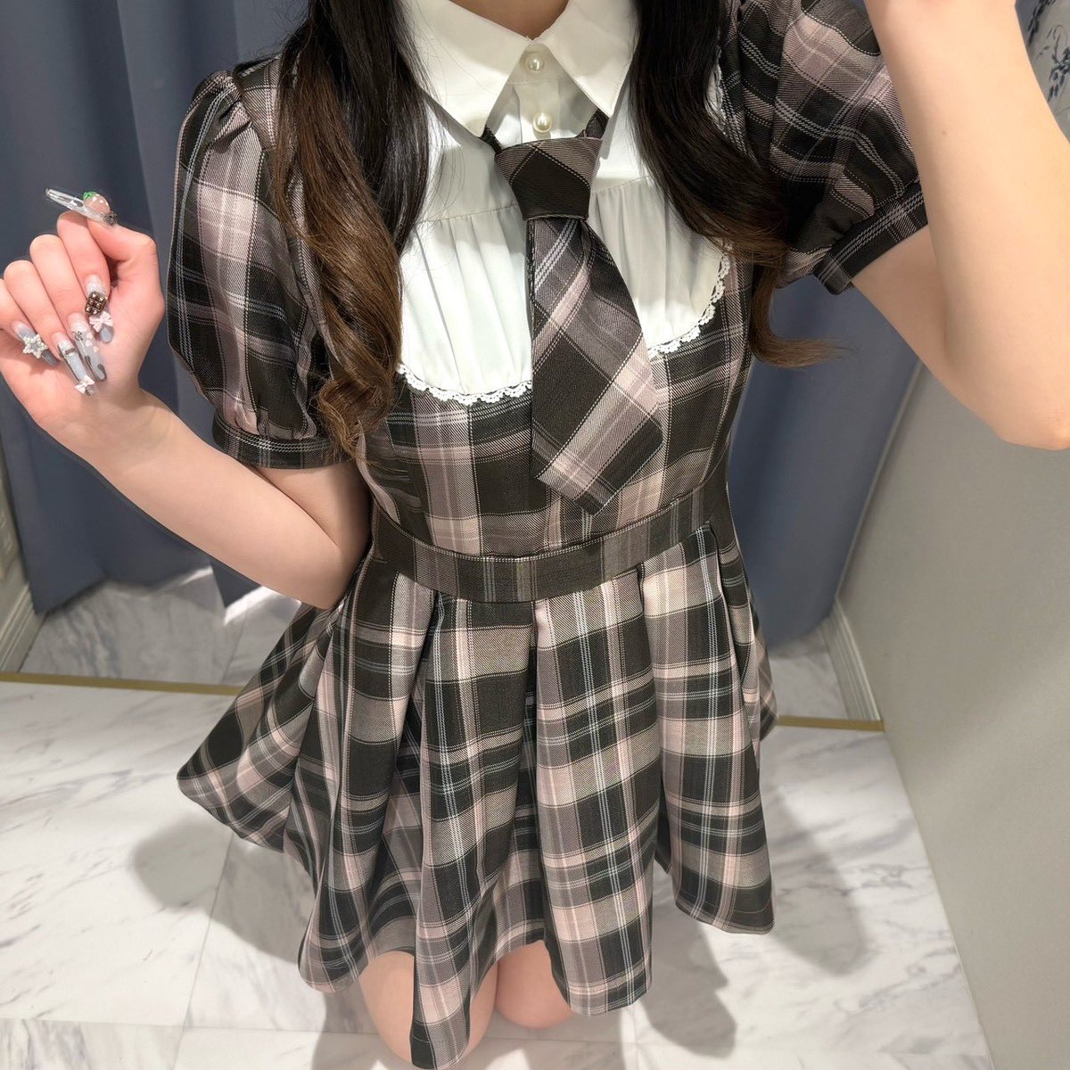 evelyn ネクタイ付きタックプリーツワンピース ネクタイ付きタックプリーツワンピース｜evelyn（エブリン）公式通販サイト