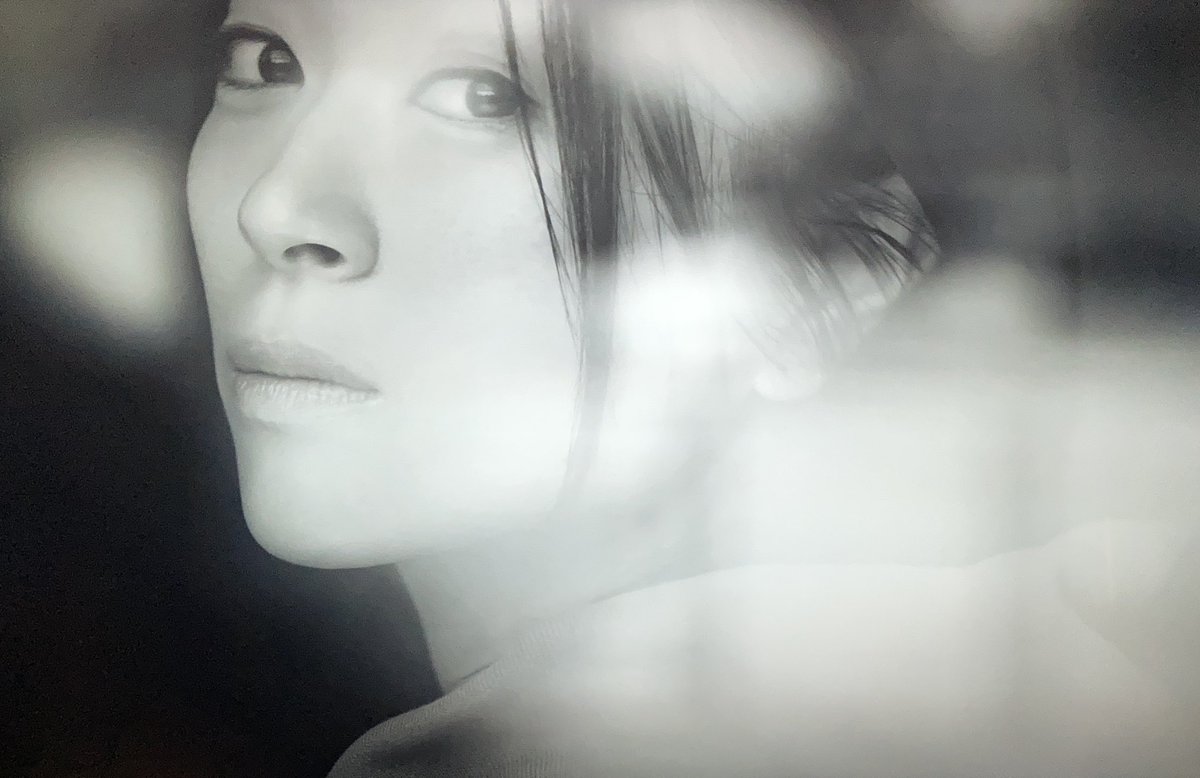 ️⃣nowplaying 気分じゃないの (Not In The Mood) - 宇多田ヒカル