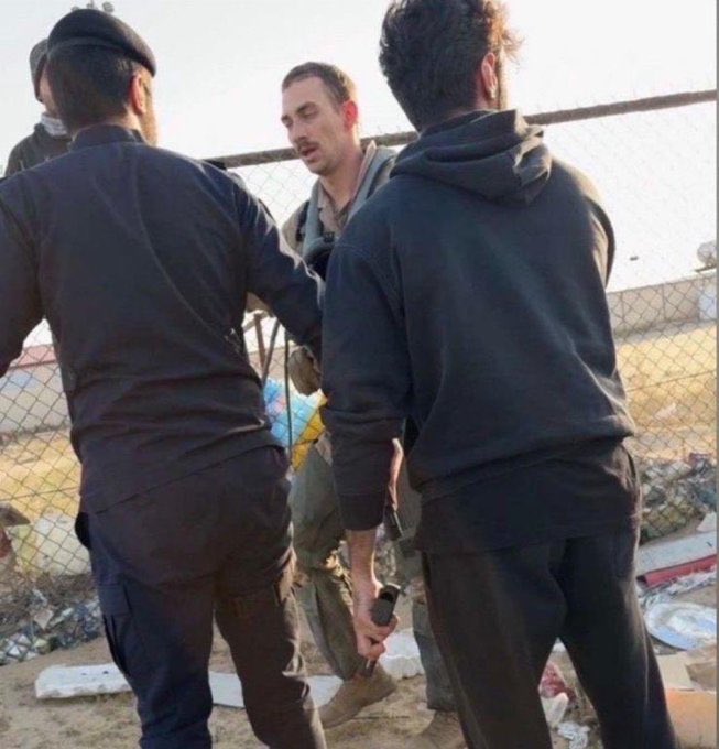 inpic0's tweet image. اسقاط مقاتلة أمريكية من طراز F-15 فوق الكويت ونجاة الطيار