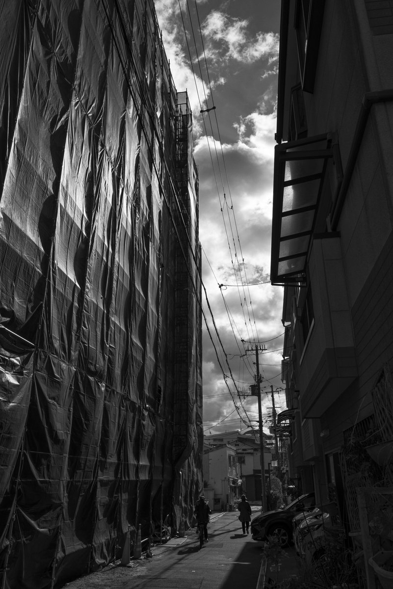 Experienced Record
Osaka 2026
Nothing Special, Just Today
特別な瞬間ではない。
けれど、なぜかシャッターを切りたくなる情景がある。
そんな今日の記録。
(LEICA Q2 Repoter)
#leica #ライカ #photography