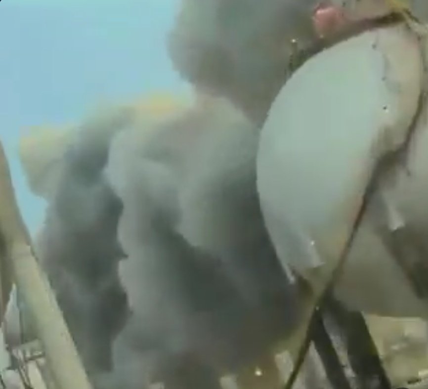 CattardSlim's tweet image. Iran says it will no longer negotiate with the U.S &amp;amp; Israel after being deceived twice &amp;amp; just taking a large scale joint bombing.

Iran just hit Bahrain, &amp;amp; forced Saudi Arabia to shut down one of the world's biggest oil refineries.

⛽ ⬆️
x.com/BRICSinfo/stat…