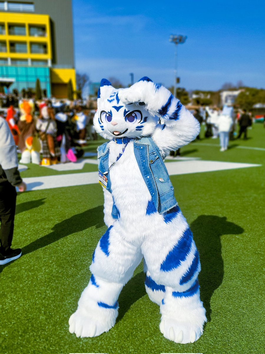 첸님
<a href="/Chen_Fur/">陳 / Chen</a>