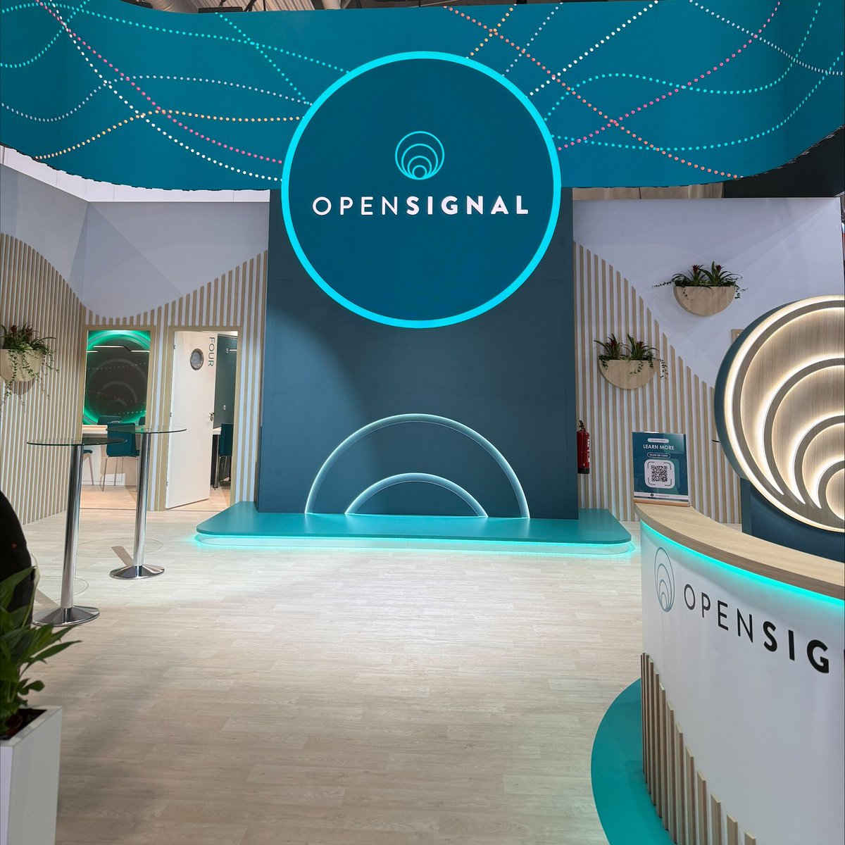 Opensignal tweet media