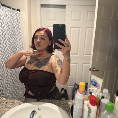 SassyMarie1995's tweet photo. #NewProfilePic https://t.co/mvOwLOWSAB