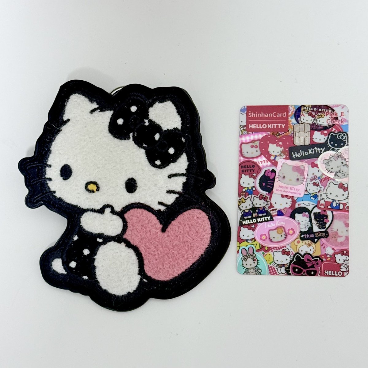 mxncxeur's tweet photo. HELLO KITTY X HETRAS

패키지부터 넘 예쁘고.. 내스타일이고.. 카드지갑이랑 내 카드랑 찰떡임!! 완전 내꺼!! https://t.co/ii2scJKuxZ