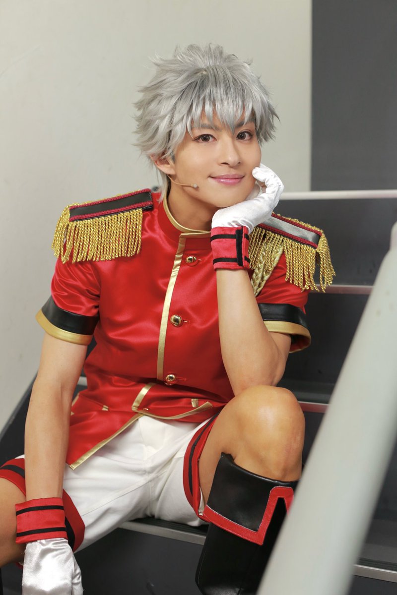 というわけで、
もちろんわたくしも撮ってもらいました！
良い写真でしょぉぉ🤤

さっくん、しょーもないボケにいつも付き合ってくれてありがとう😌✨
ただダンス習ってなくてあそこまで踊れるの本当にやめれる？？
#ブタツア