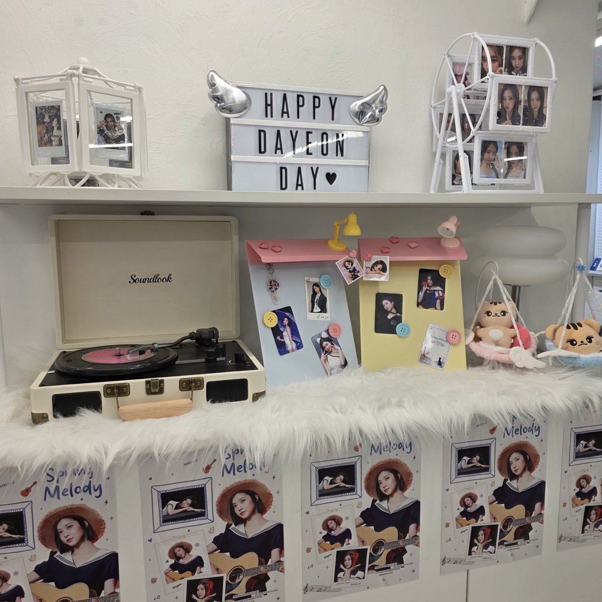 hiruneulbo's tweet photo. ☕️ 카페 호또코히
생일축하행 김요니~🎉🎉
#햇살같은_요니의_멜로디
#SpringMelody_with_Dayeon https://t.co/IPRzNFV94N