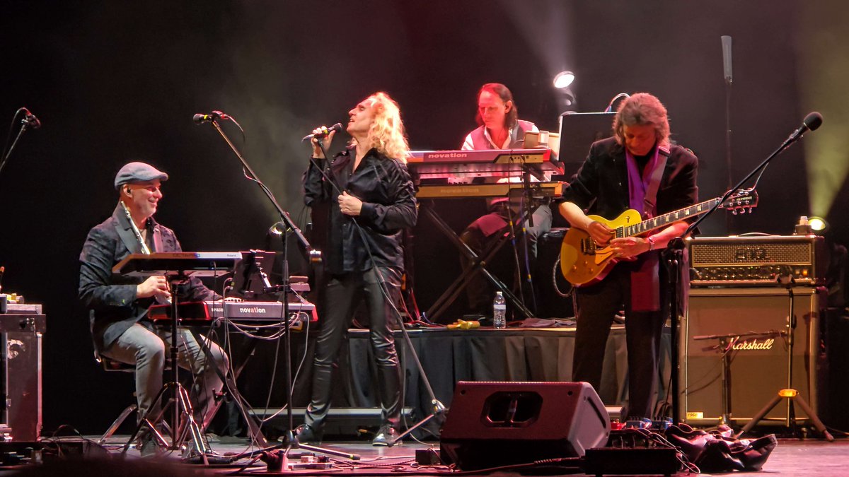 Metadata Rosenberg tweet media