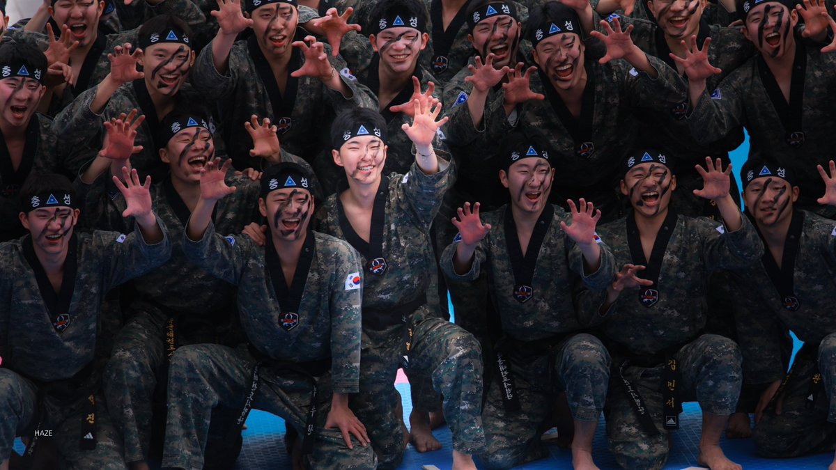 ๐๐๐๐ tweet media