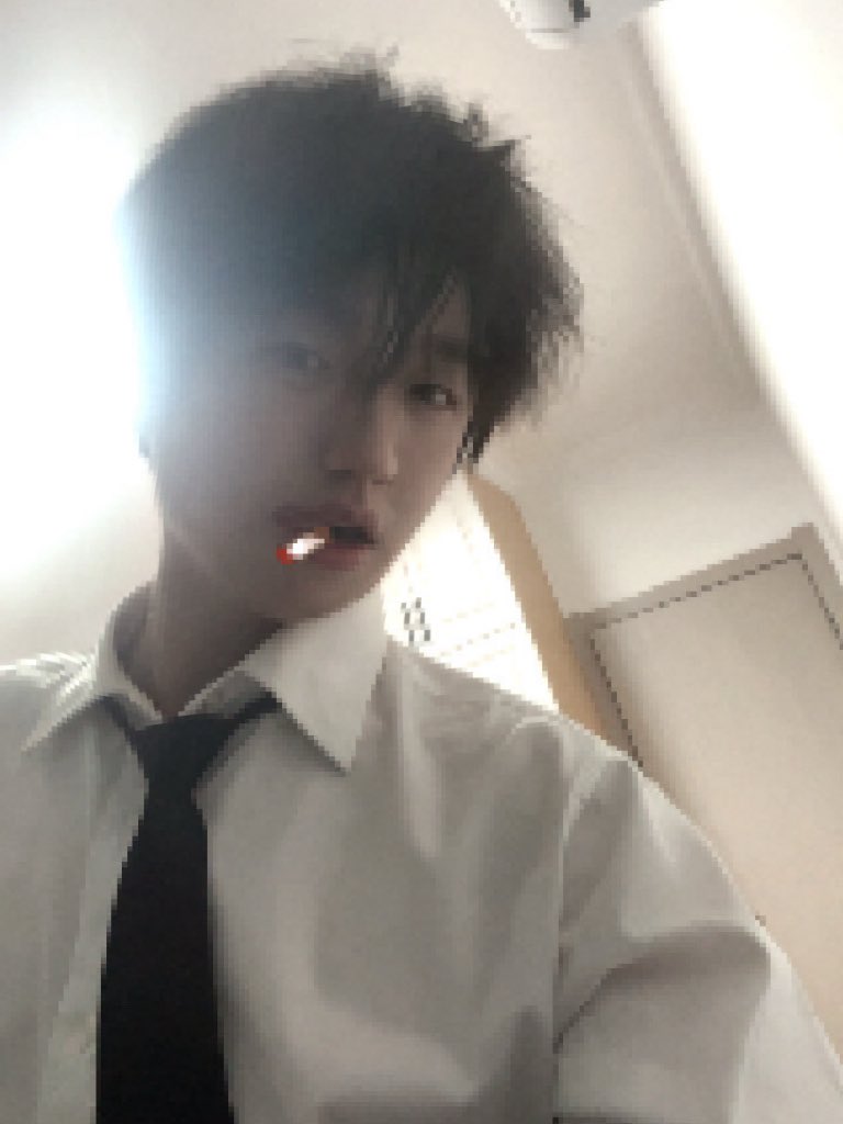 别给我装杯 tweet media
