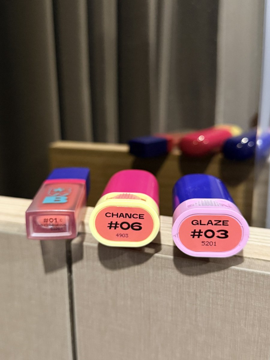 saleeverything6's tweet photo. ส่งต่อลิปแมทbwb (01 gorgeous)
กดมาผิดสีค่า
✨ส่งต่อ 300฿✨

#BWB #ส่งต่อbwb #ส่งต่อสกินเเคร์ #คสอมือสอง #ส่งต่อคสอ #ส่งต่อเครื่องสําอาง #โล๊ะตู้ #ส่งต่อcanmake  #ก้อยนัตตี้ดรีม #bitchwithbrain #ส่งต่อbitchwithbrain #ส่งต่อcintage https://t.co/VqDDO9T6fq