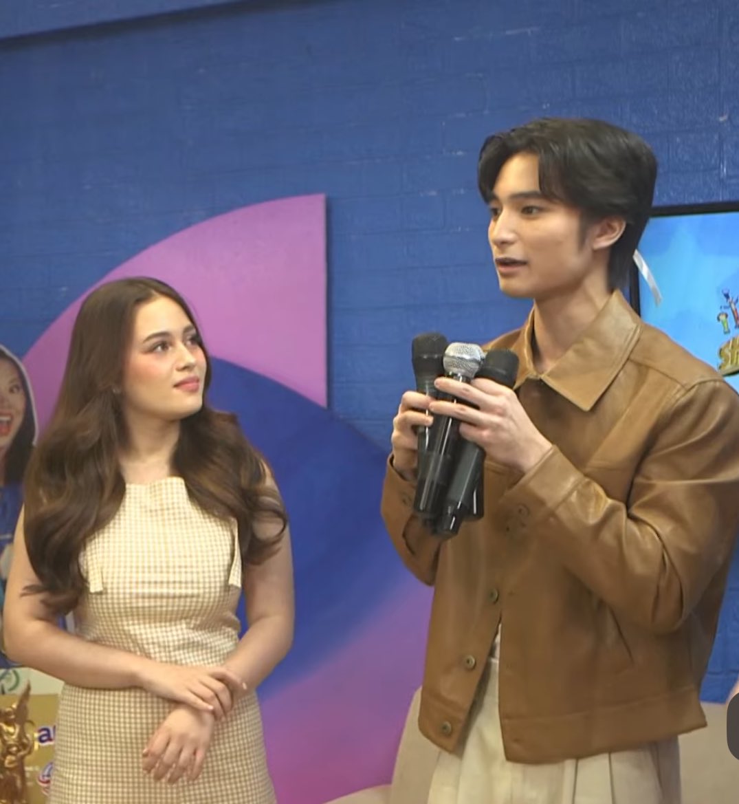 my two babies 🥰🥹 #krysquin

KRYSTAL LIGHTS UP SHOWTIME 
JOAQUIN ON SHOWTIME