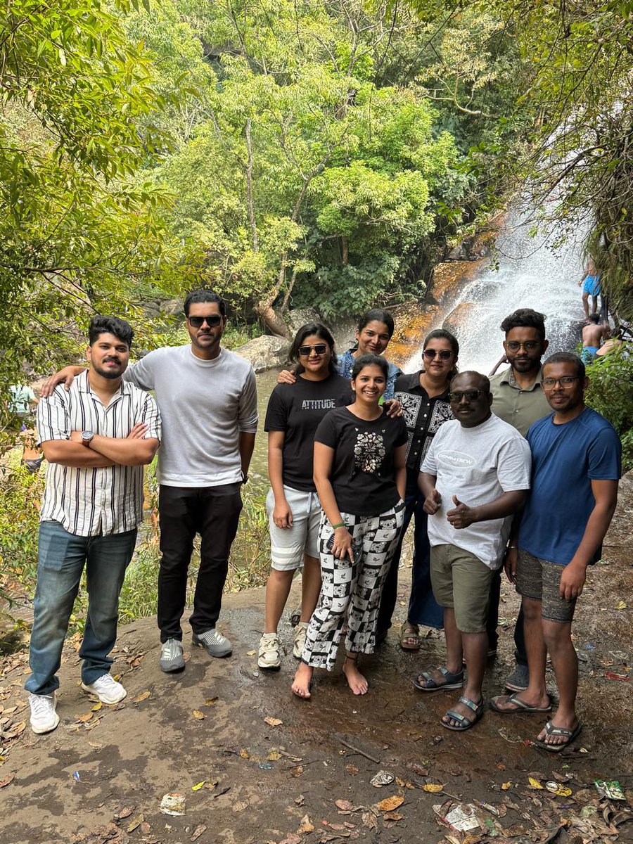MydbopsOfficial's tweet image. The Mydbops Sales Squad, a memorable reset. 😊

Aligned, unwound, and gained fresh perspective from the hills. 
Great energy. Great views. Great people.
Back to the grind with renewed focus. 💪

#Mydbops #LifeAtMydbops #SalesTeam #TeamBuilding