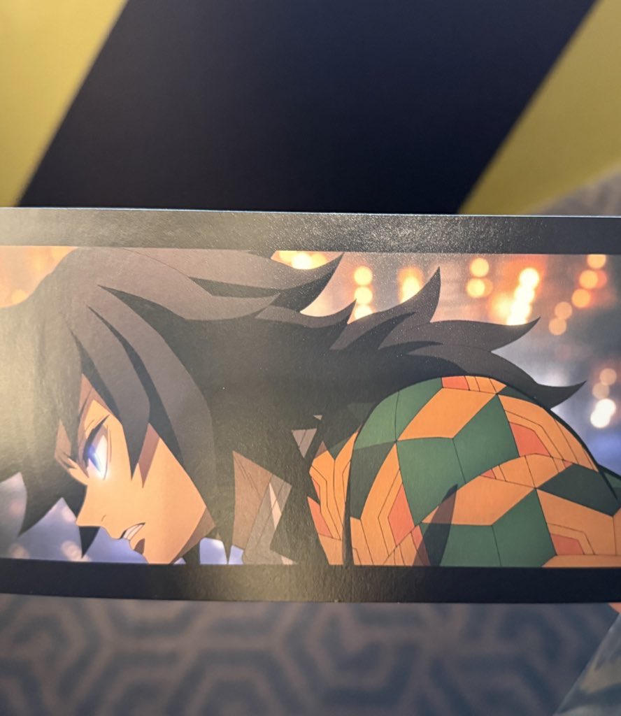 ranapeep's tweet photo. 【交換】
鬼滅の刃 映画 入場特典 3面パノラマカード 
SCREENX・ULTRA 4DX

【譲】義勇(横顔)

【求】義勇（痣）、義勇＆炭治郎

TOHO池袋14:30〜17:20の回鑑賞のため、その後池袋にて手渡し可能な方、または郵送交換を希望しています。
お気軽にお声掛けください。 https://t.co/axWxaYK6nz