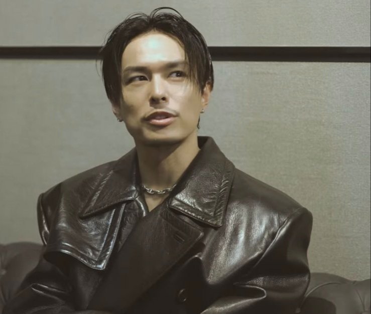 相変わらずななめ上をみております😂😂かわいい