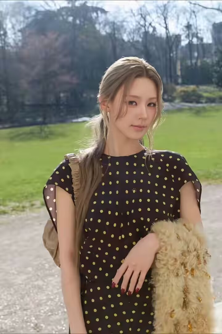 blossomdblue_'s tweet photo. ⠀⠀

       𓂃 ݁ ⭒ 𝓤ne belle journée au parc. ♡  

⠀ https://t.co/eyD2tiJiCk