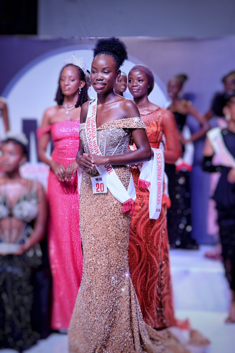 academyofqueens's tweet photo. We are the Academy of Queens."
These ladies didn't just wear gowns... they wore their dreams, their growth, their sisterhood and their crowns (even the invisible ones). The energy was electric, the sisterhood was unbreakable and the stage? Owned. https://t.co/zjEpXGSvvc