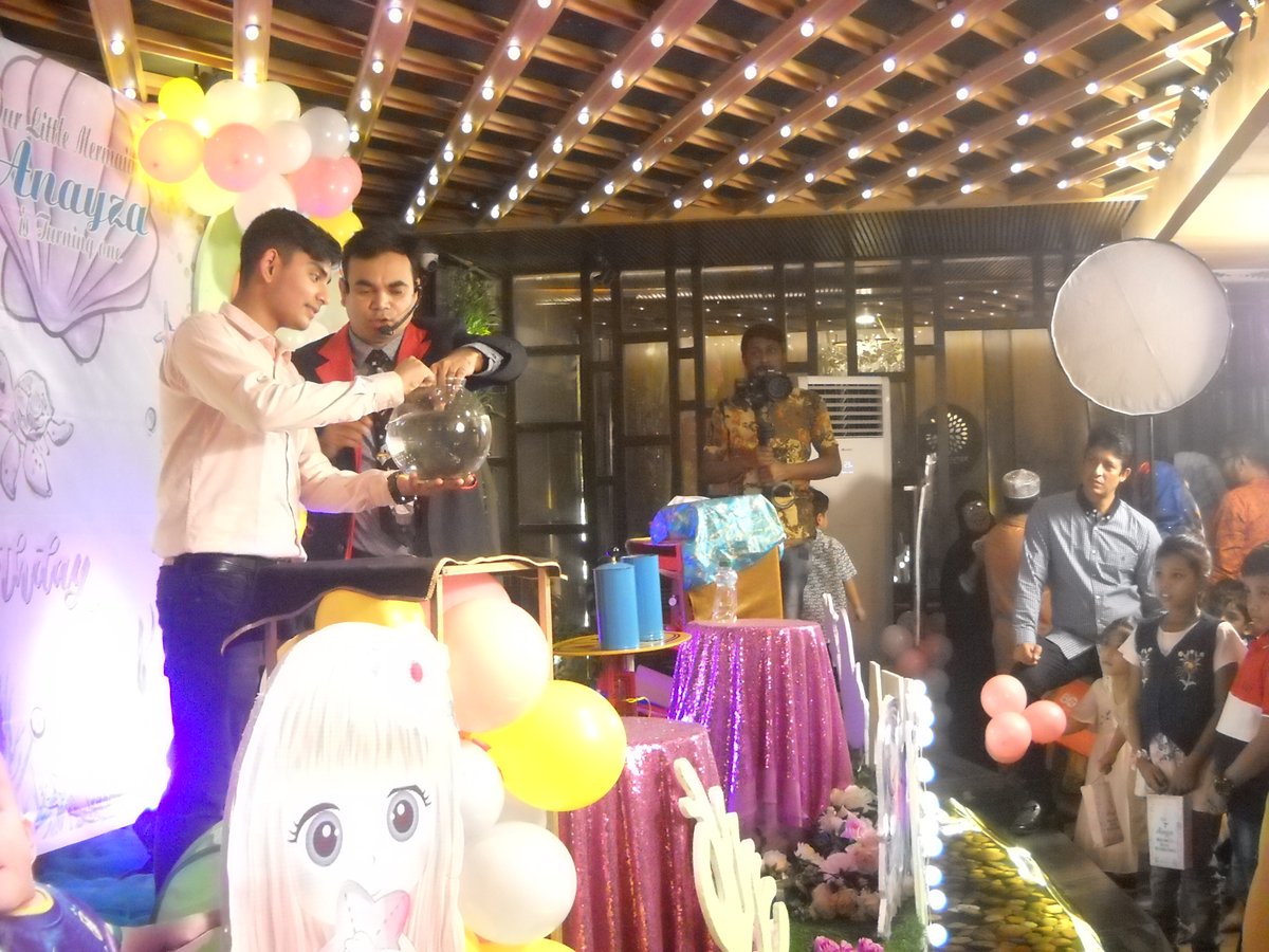 magiceventbd's tweet photo. đšEnjoy theme base Magic Show with Omar Sharif, one of the famous & most handsome Magician in Bangladeshđ§đŠ
đTo know more search Google:- Magic Event/ Magician in Dhaka/ Famous Magician Dhaka/ Birthday party best Magician BD.
#BestFamous #OmarSharif #MagicianDhaka #MagicianBD https://t.co/aWsK2PXbsQ