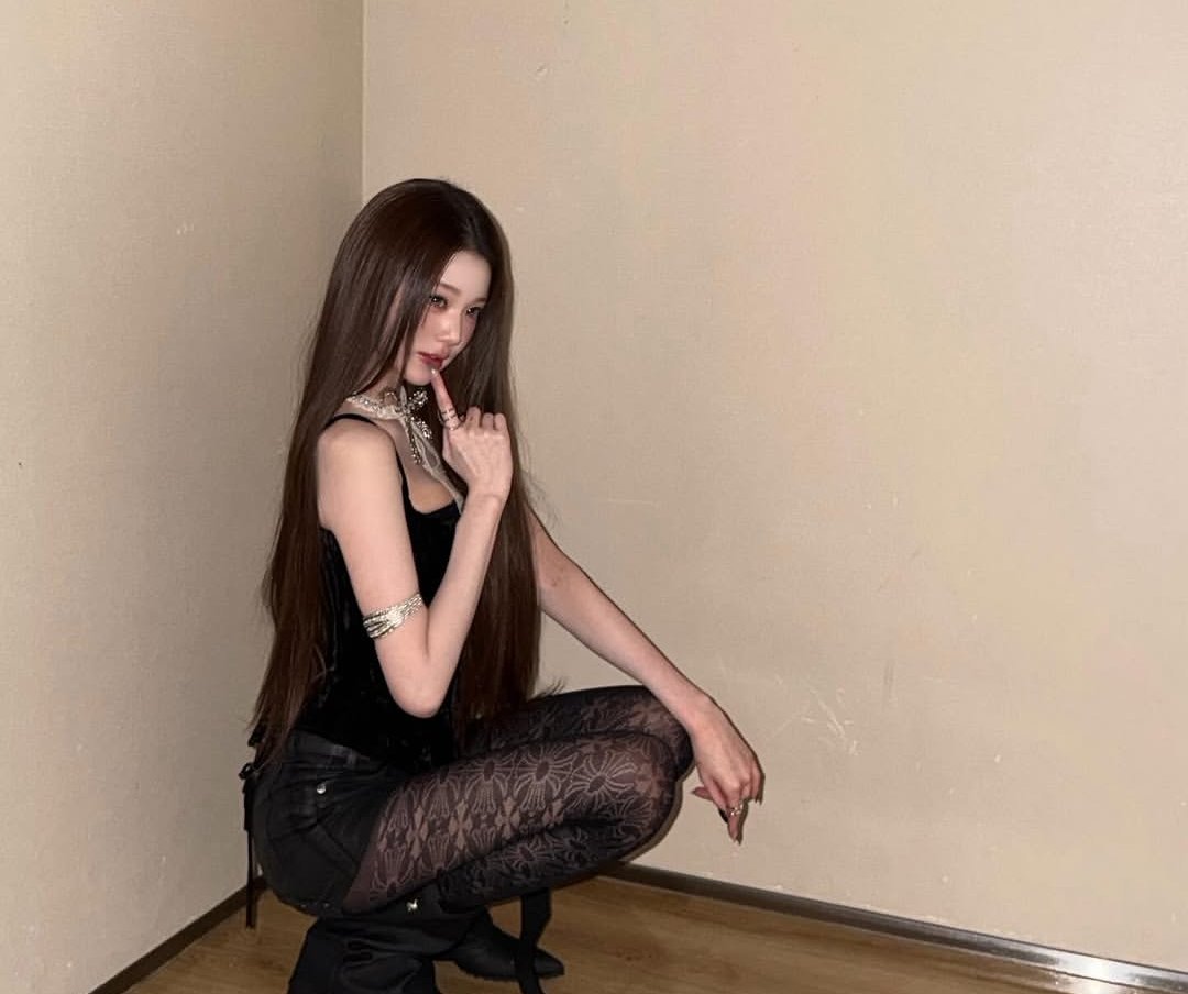 SLE3PW4LKER's tweet photo. The arms holy cow the arms.
J4ng w0ny0ung, 1v3. #edtwt #kpopedtwt #thinspo #tinyspo #smallspo #bonespo #couplespo #malespo #anatwt https://t.co/DeeeUa501D