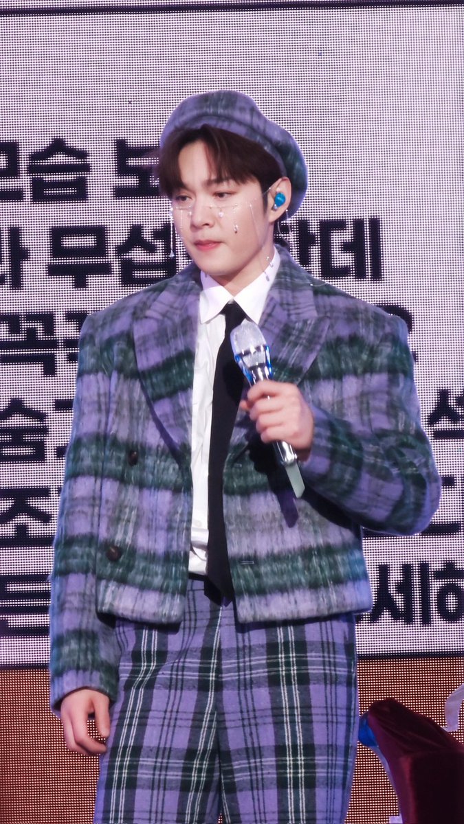 하.. 선물 주신 zz6친 선생님 복받으세요.
#이창섭 #LEECHANGSUB