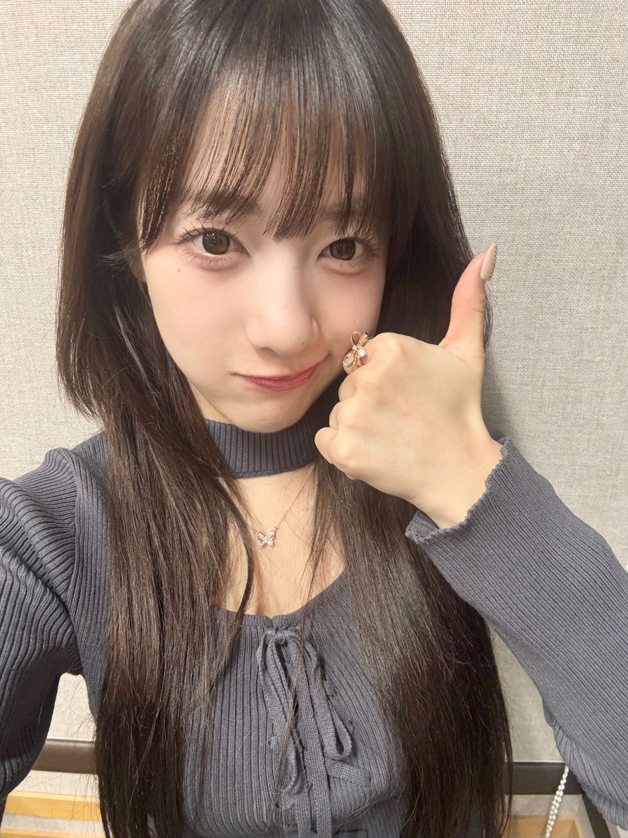 ebichu_staff's tweet photo. 📻お知らせ📻

本日、18:45〜 🛎
ラジオNIKKEI 第1 
『私立恵比寿中学のマネ部！』 

今回は #真山りか 💜と #桜木心菜 ❤️と #小久保柚乃 💚と #仲村悠菜 🤎が登場します💌

お楽しみに💖

#えびちゅうマネ部
#えびちゅう https://t.co/Q64eAt0qRY