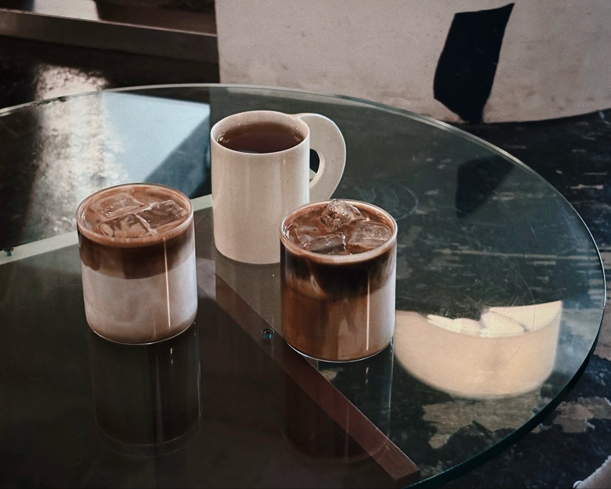omy02ymo's tweet photo. 東京出張でカフェのお勉強☕️ https://t.co/r9a1KCD9GO