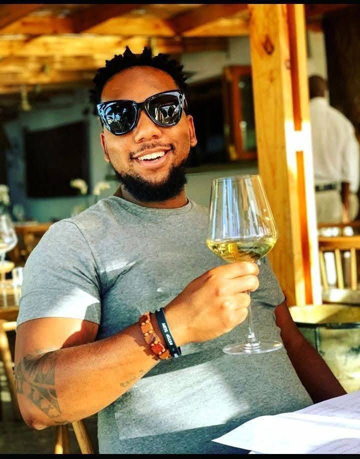 Thabo Sekano's family in Naledi is appealing to the community of Soweto to assist them and the police in tracing the killers of their son.

Thabo was in Chiawelo on friday night visiting a friend.His friend says, they were seated inside a vehicle outside his yard when two unknown