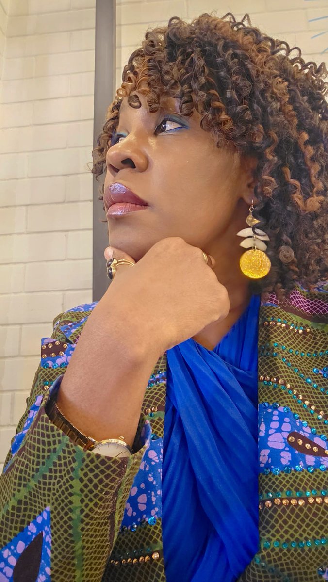 m_mutebi's tweet image. There's a particular kind of exhaustion that comes from being the only one in the room.

The quiet weight of navigating spaces not quite built for you. @pawasorg  was built so no African woman #surgeon has to carry that alone.

🔗tinyurl.com/OnlyOneInRoom

#WomenInSurgery