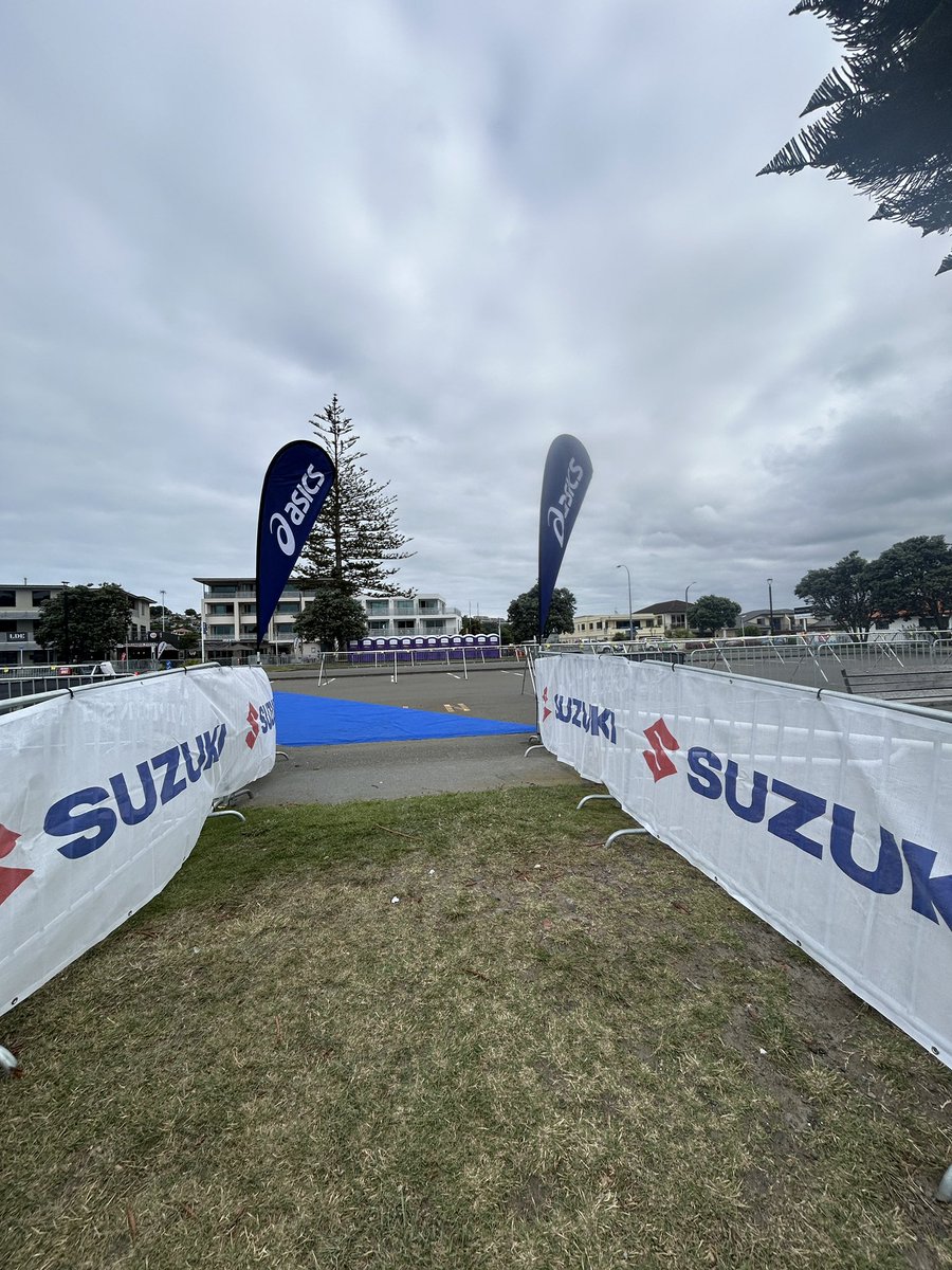 suesanworks's tweet photo. NZ🇳🇿ネイピアでトライアスロン参戦🏊🚴🏃
メインスポンサーはスズキ＆アシックス。
エイジ年代別2位🥈
初の海外レース最高の舞台で楽しみました

#Napier #Triathlon #NewZealand https://t.co/92IyF11BMo