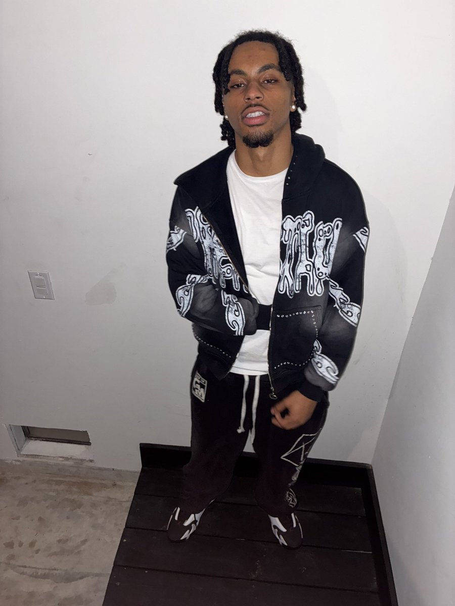 isotitus's tweet photo. #houston #flykid https://t.co/gfaYkyr9Q9