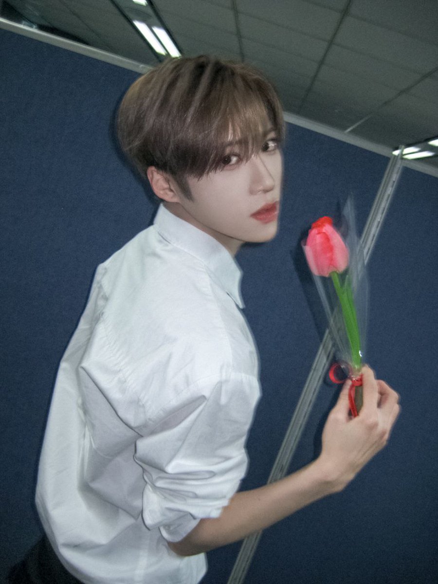 Ajrno's tweet photo. @ROCKBINSTAR https://t.co/pt3okrux4g 🎸 Happy birthday, Wonbin-nim! Every day, you deserve all the happiness in this world. May you celebrate this day with love and laughter, and enjoy your cake! 🎂

#ハッピーうさにゃんデー
#원빈이가_여는_3월의도입부
#OurStarWONBINDay https://t.co/bo7pXzDYQe