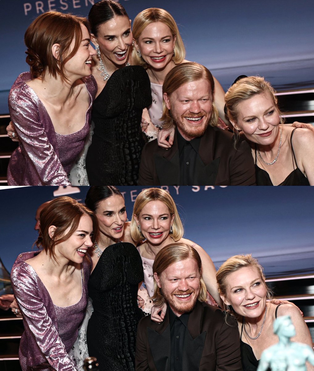Emma Stone, Demi Moore, Michelle Williams, Jesse Plemons and Kirsten Dunst at the 32nd Annual Actor Awards. 📷