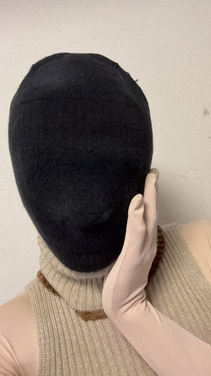 socks girl tweet media