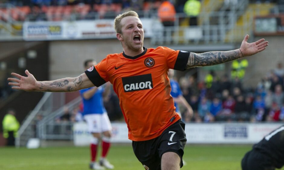 EXCLUSIVE: Johnny Russell eyed for stunning Dundee United return as Jim Goodwin targets ex-Tannadice hero dlvr.it/TRDxVc