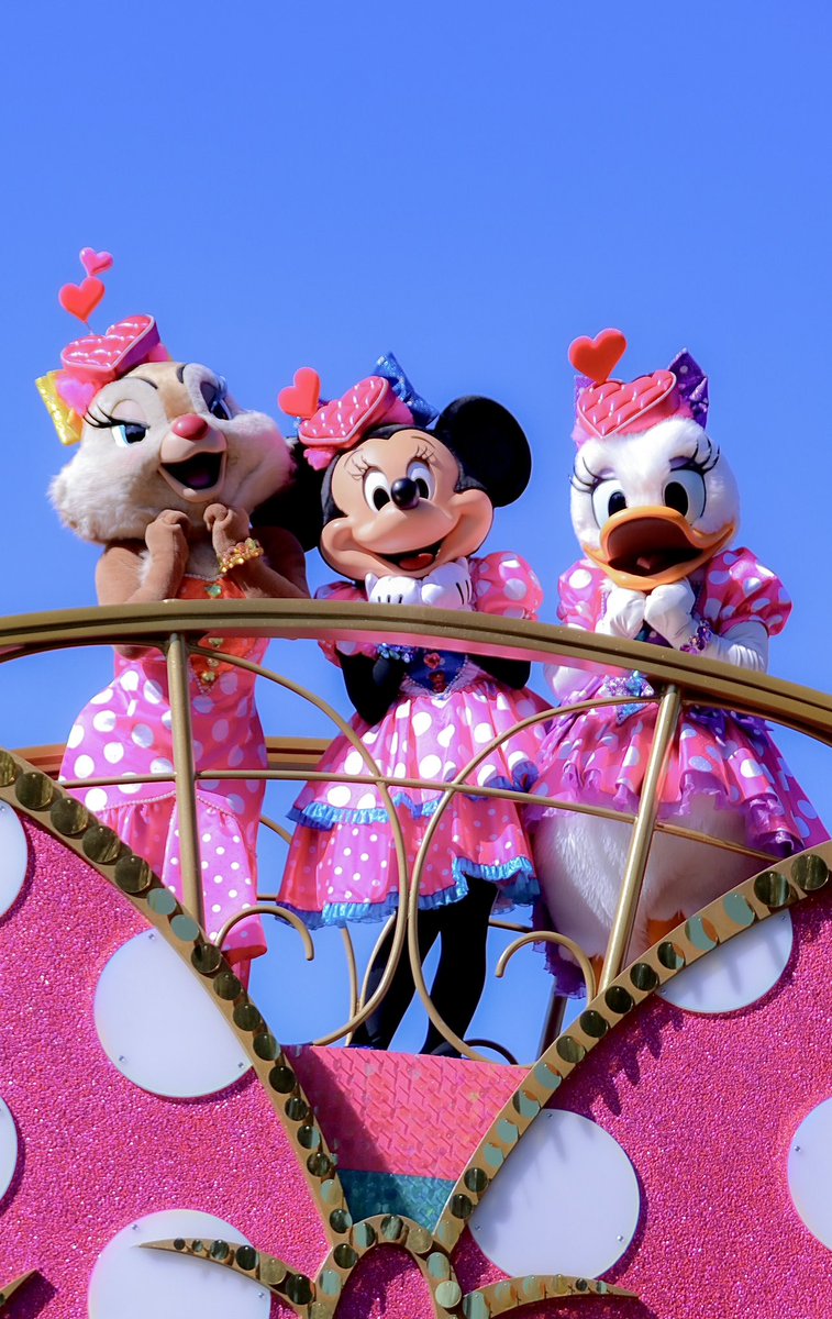 mi_mouse_'s tweet photo. ミニパル1回しか見に行けなかったけど、初年度課金で城前しか見てなかったからガールズポジで見れて幸せだった🥰💓

 #ミニーの日 https://t.co/jsHavbSR5z