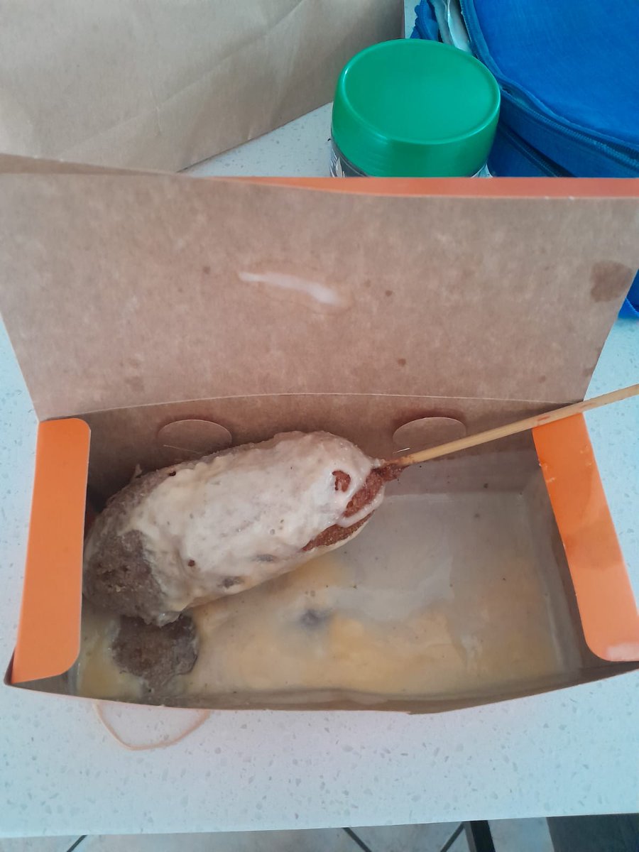 Looana's tweet photo. Ordered a cheese rush combo @sausagesaloon on Fri and got this corn dog instead via @UberEats. I paid R290 and Uber decided to refund only R90. I did not get any item ordered which was 4x hotdogs, 2x chips n 4x cokes. This is unacceptable.  @UberEats refund me my full amount https://t.co/8SkbQWq8Lh