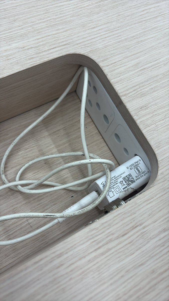 vardanmakkar's tweet photo. Standing at Apple Elante store with my iPhone 16 (under warranty).
Initially refused charging support. After repeated request, allowed charging — but with a slow, non-Apple charger.

When a device is under warranty, basic assistance shouldn’t be a struggle.
@AppleSupport @Apple https://t.co/iYDKK3htK1