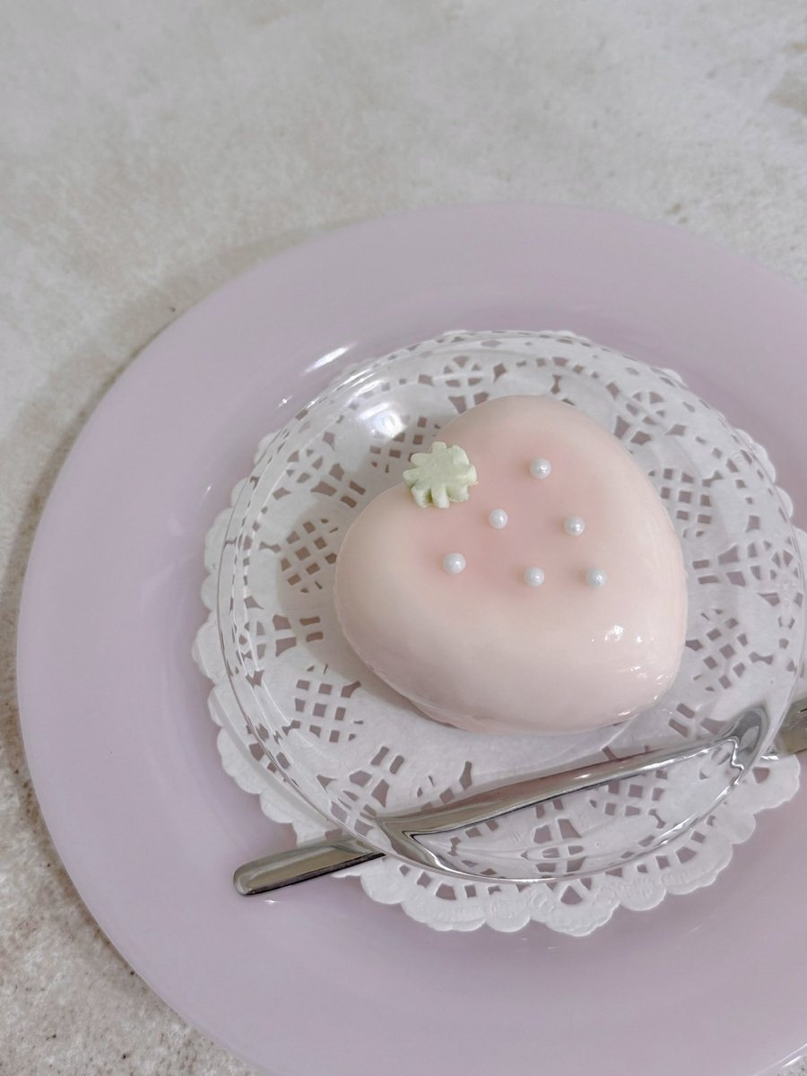 tietie2号店の3月限定のスイーツが可愛すぎる🍓つやつやのおもちゃみたいないちごスイーツ🍓