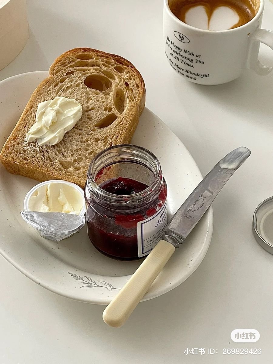 etherealdior's tweet photo. bread appreciation post 🍞 https://t.co/IwBrILrHDx