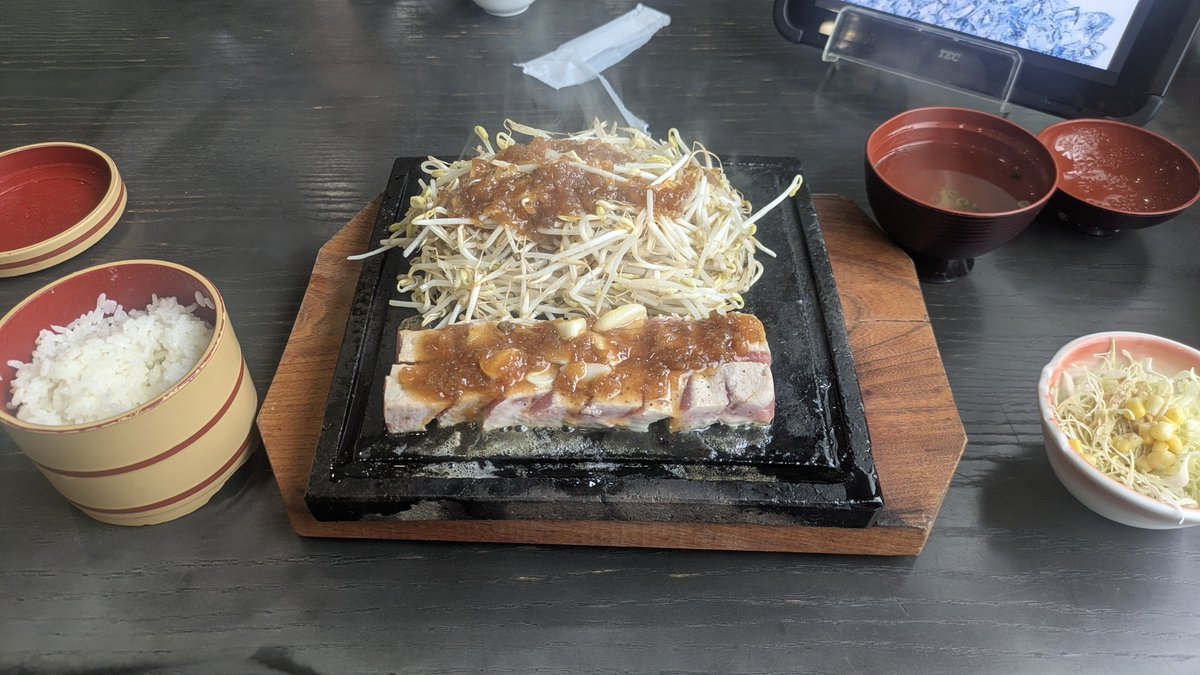 gasago_go's tweet photo. お誕生日だったのでマグロステーキを食べに行ってきた https://t.co/S3y4Bs9MYv