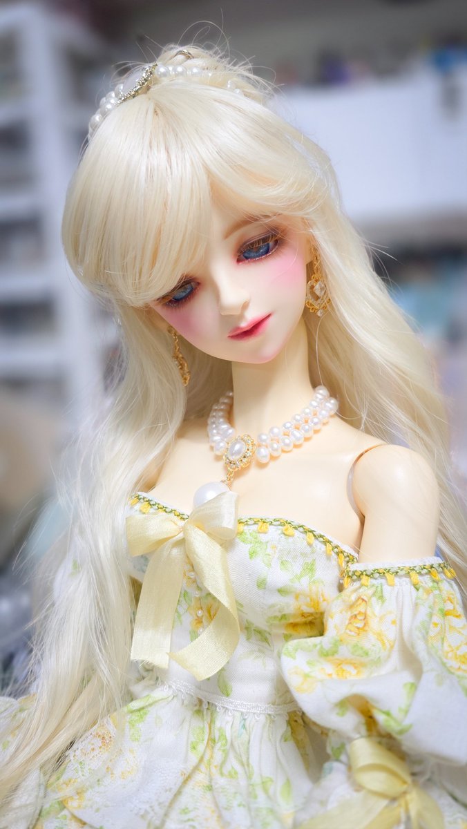 마리 이전 메컵이 좀 고혹적인 분위기가 살짝있어서 약간의 낯가림이 있었음..
그래서 이번 기회에 메컵을 바꿨는데 이제야 좀 편안해짐
온화한 나의 여주🥰