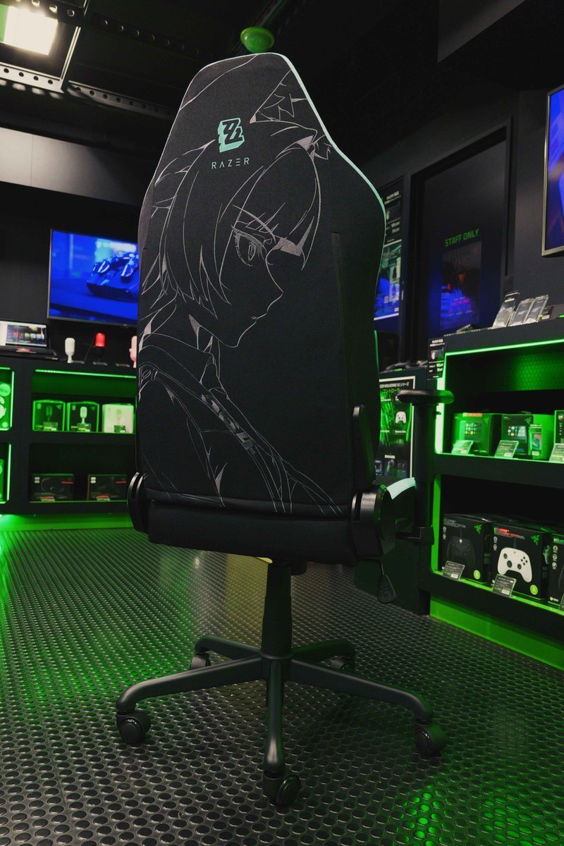 RAZER STORE】 コラボチェア好評発売中です🐍  ゼンゼロコラボの