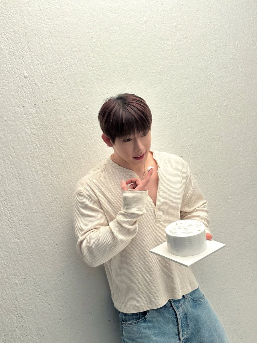 WONHO_GLOBAL's tweet photo. [INSTAGRAM]

26.03.02

2026 Happy Wonho Day Behind

🔗https://t.co/AUp1z0JBnq

[1/3]
#원호 #WONHO 
#원호와_3월의첫페이지를_함께해봄
@official__wonho @official_WH_jp https://t.co/2AXvH7S17c