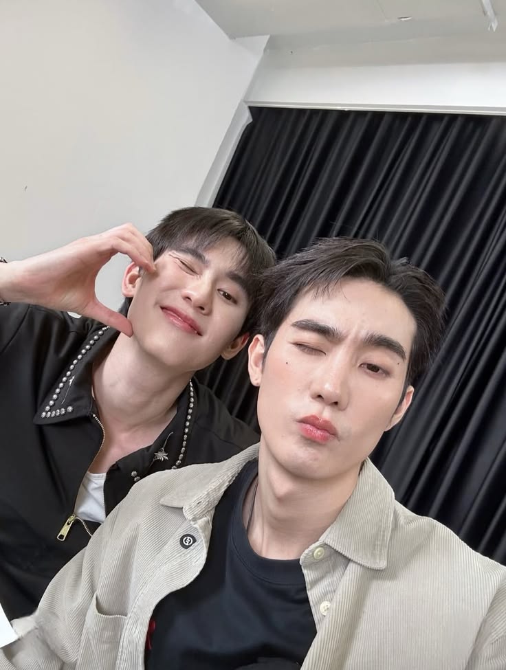 ⓘ 𝖸𝗈𝗎𝗋 𝖦𝗒𝗆 𝖻𝗎𝖽𝖽𝗒, 𝟣𝟫𝟫𝟩 𝖬𝖺𝗇 ✱ tweet media