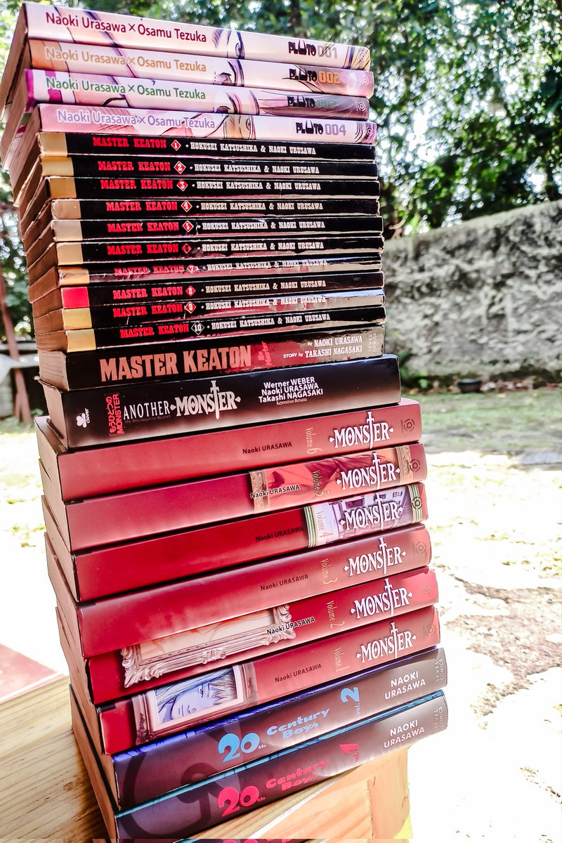 Selain manga One Piece, saya akan selalu merekomendasikan satu lagi penulis manga keren, Naoki Urasawa.

Jika world building One Piece masih top tier menurut saya. Naoki Urasawa ini sangat mengeskplore psikologis jiwa manusia. Kalo dalam dunia sastra, seperti Fyodor Dostoevsky.