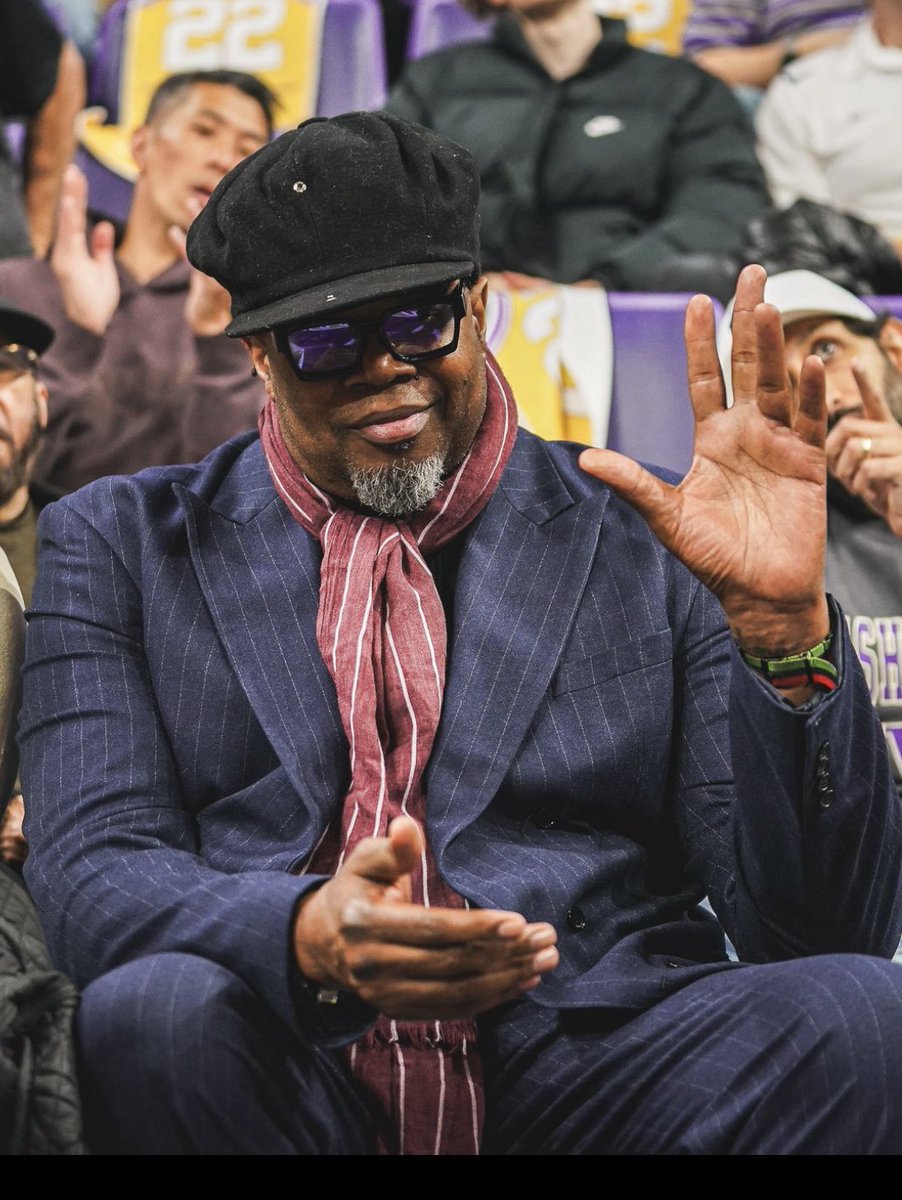 IamEveie tweet media