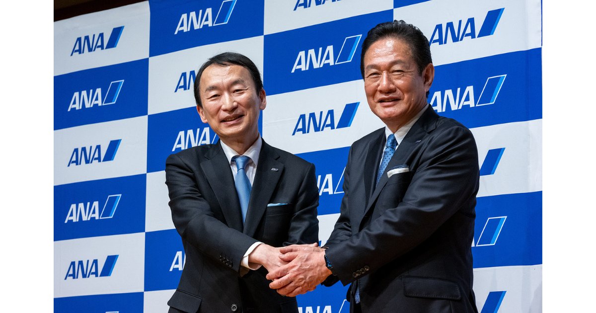 【ANA 社長交代記者会見】
井上社長から平澤次期社長へ。

これまでの歩みを繋ぎ、次なる成長へのタスキが託されました🤝

2026年、ANAは国際線就航40周年を迎えます。
平澤次期社長もまた、この40年間、現場の仲間とともに汗を流し、挑戦を続けてきた一人です。
