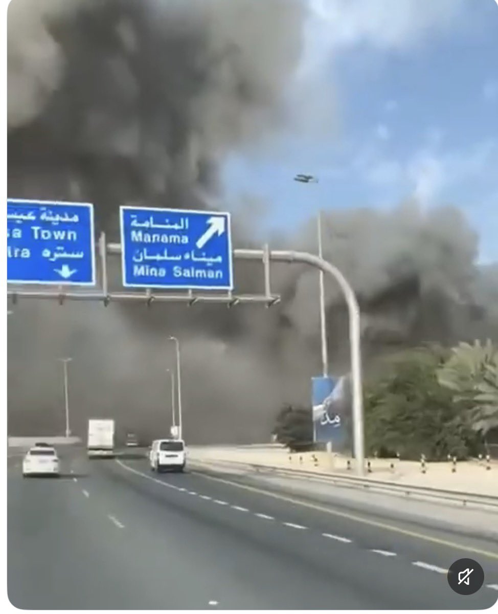 Tejusurya_'s tweet image. One of the country is at war can you identify which one ??

India                                 Bahrain