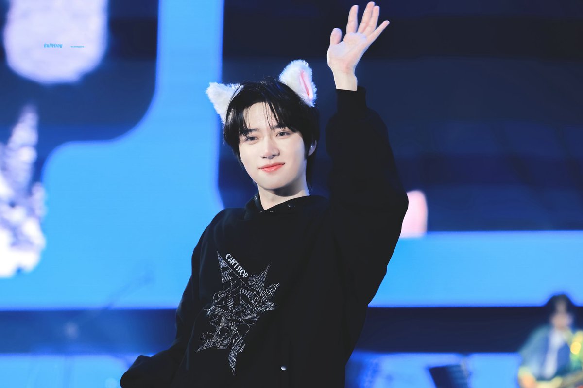 260228 모아콘 Day2

👋✌

#투모로우바이투게더  #TOMORROW_X_TOGETHER 
#범규 #BEOMGYU #ボムギュ #崔杋圭