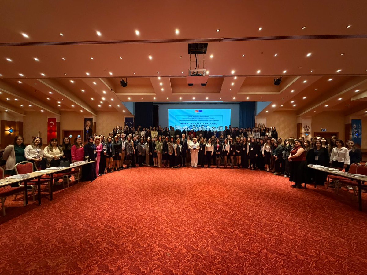 ankara2barosu's tweet photo. 26–28 Şubat tarihleri arasında Antalya’da gerçekleştirilen, Türkiye Barolar Birliği Başkanlığı Uluslararası İlişkiler ve Avrupa Birliği Merkezi tarafından düzenlenen “Çocuk Haklarının Geliştirilmesi, Korunması ve İzlenmesi Konusunda Avukatların ve Baroların Kapasitelerinin Güçlendirilmesi (ÇABA) Projesi”ne Baromuzu temsilen Aile Merkezi Başkanımız Av. Nihan Ünver Arı ile Merkez Üyelerimiz Av. Fahriye Hasren Atmaca, Av. Melike Gökçenur Karcı ve Av. Kardelen Özbay Bülbül katılım sağlamıştır.